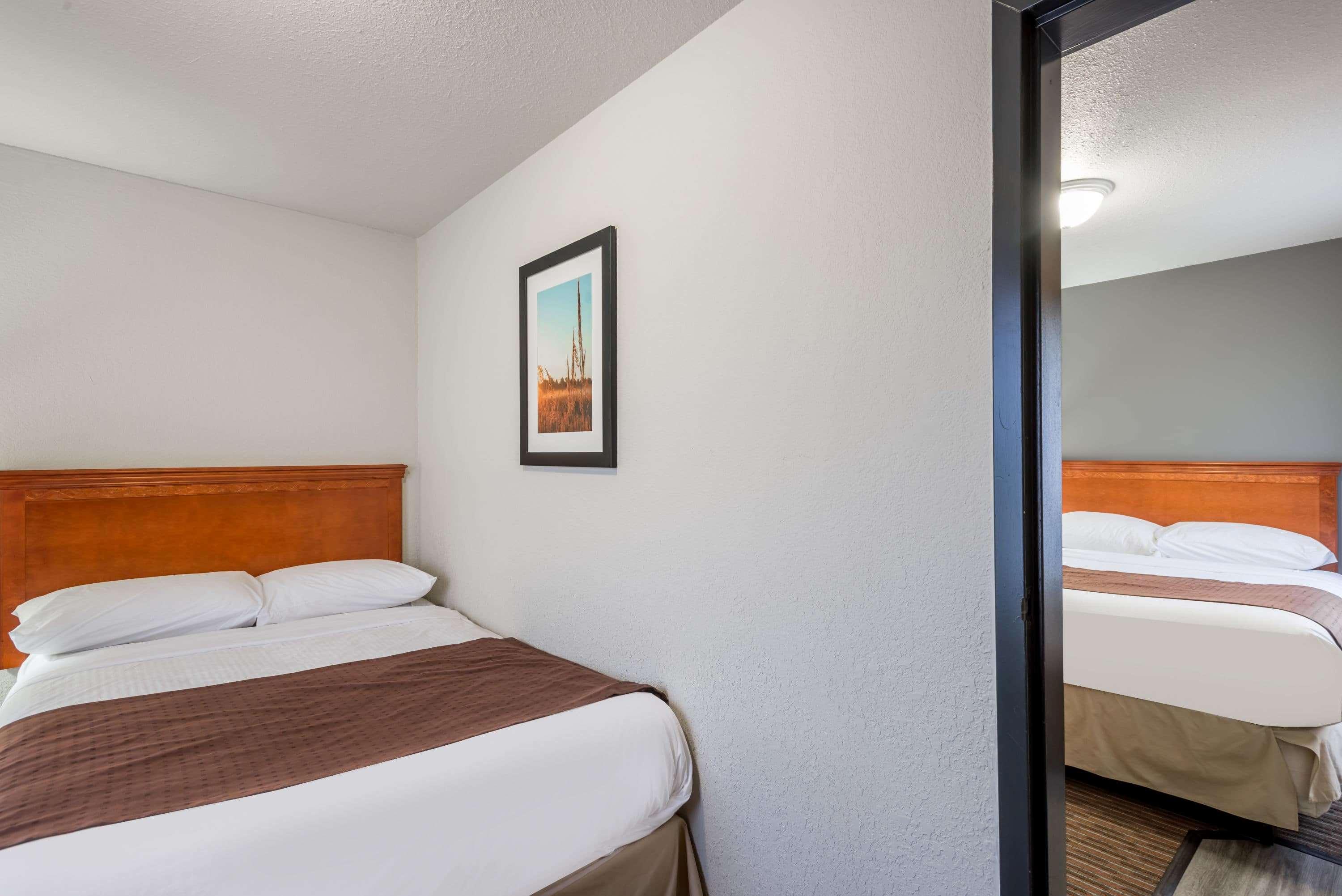 Hotel Super 8 By Wyndham Grande Prairie Esterno foto