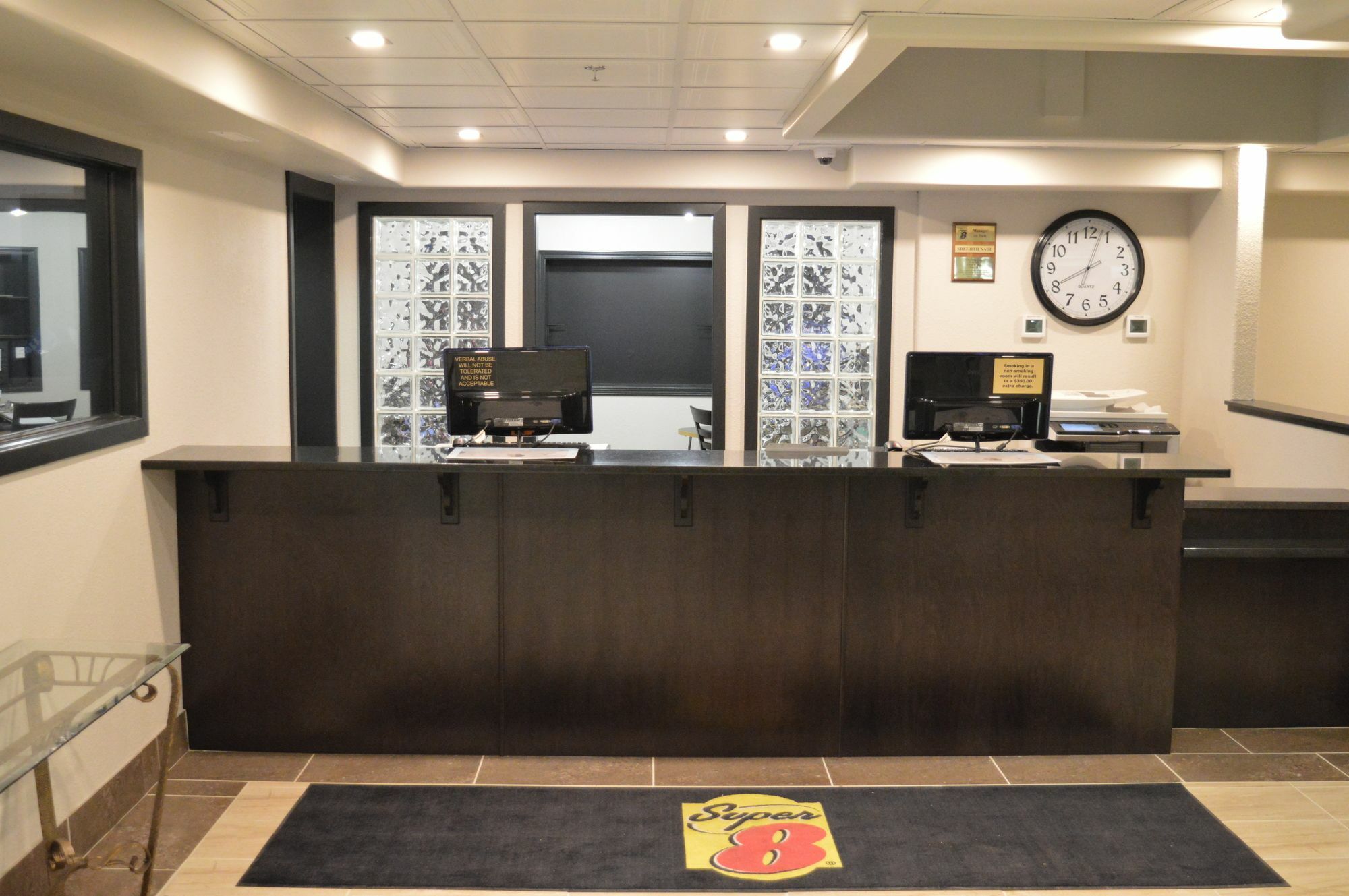 Hotel Super 8 By Wyndham Grande Prairie Esterno foto